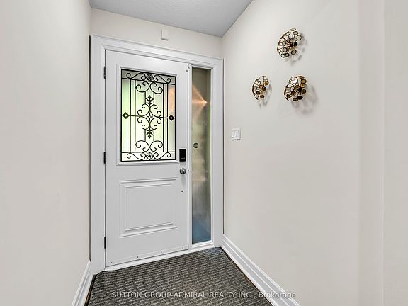 4th image of 37 Gretman Cres