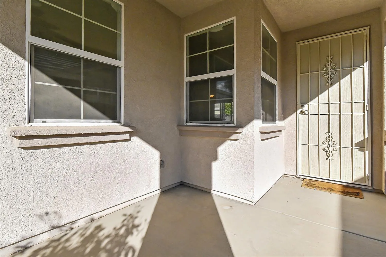 1590 Three Rivers Dr photo 1