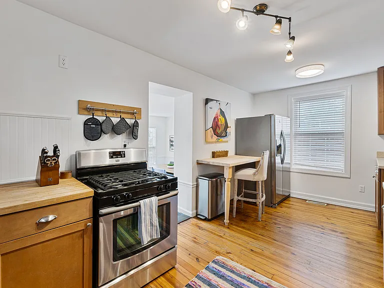 708 Bolling Ave — Photo 9
