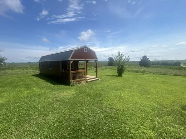 1606 220th St, Toledo, IA 52342