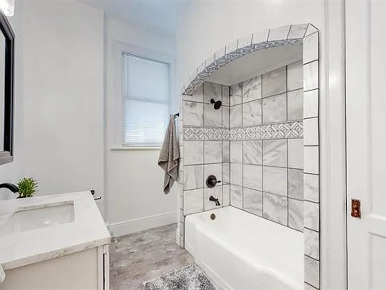 1507 Jefferson St — Photo 9