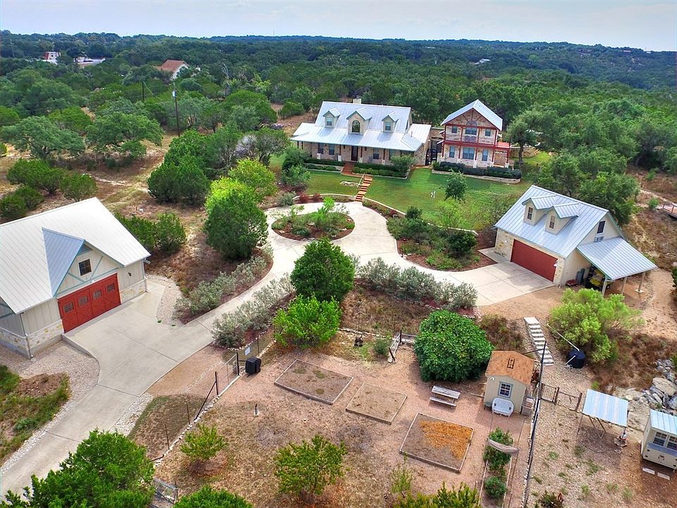 1st image of 301 Carol Ann Dr