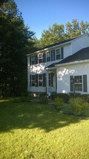 1st image of 10 Nottingham Dr