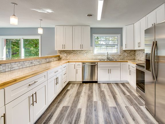 4th image of 412 Kingfisher Ave