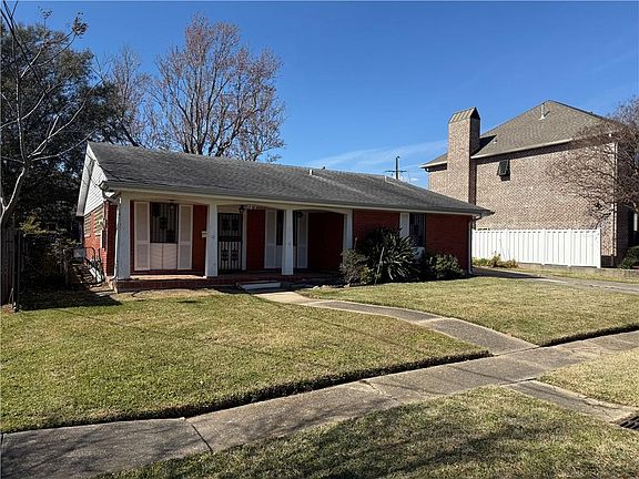 2nd image of 1448 Sylvia Ave