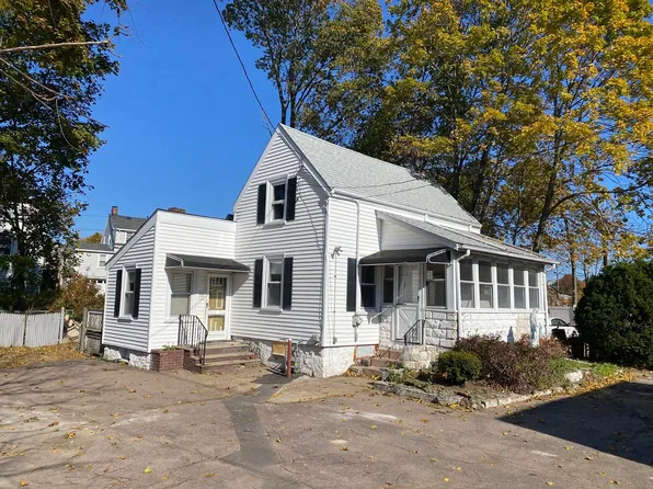 31 Water St, Quincy, MA 02169