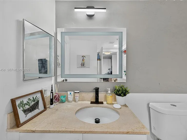 1750 N Bayshore Dr #1609 — Photo 15