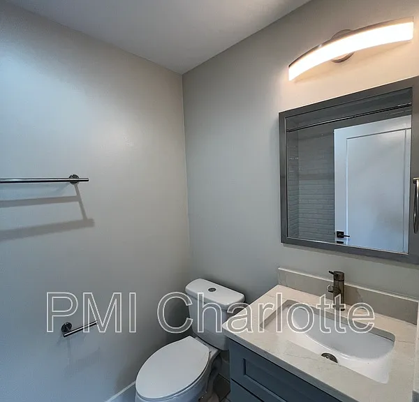 1106 N Alexander St — Photo 19