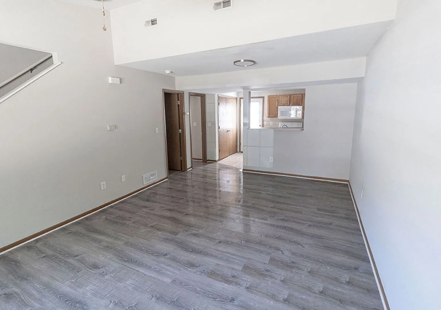 Northern Columbia duplex — Photo 3