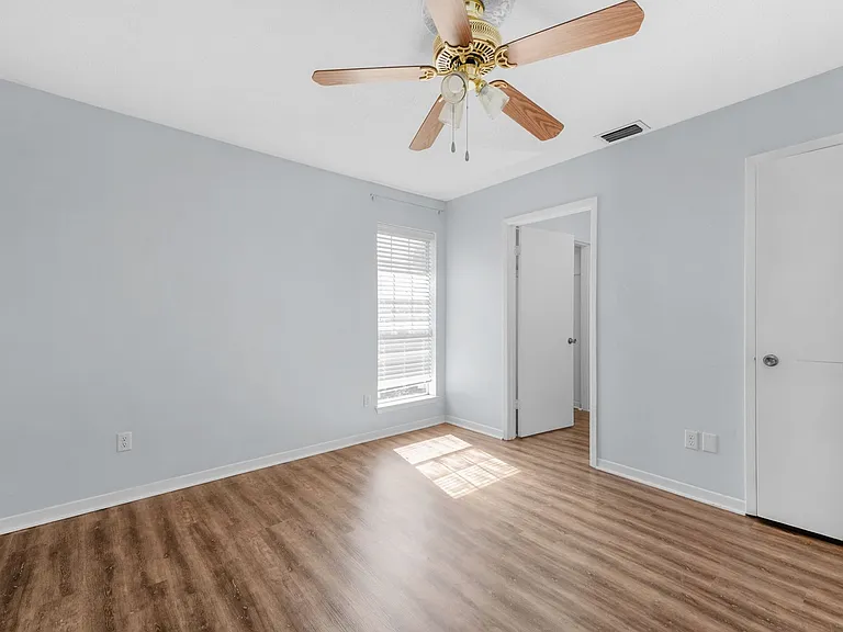 10150 Guidy Ln — Photo 10