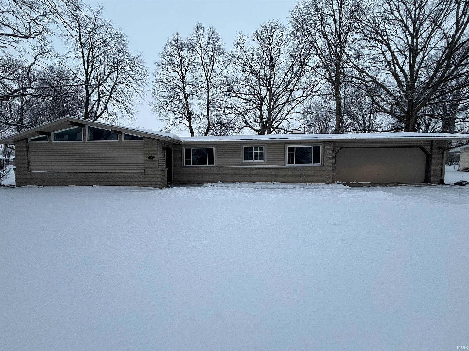 928 Straford Rd photo 1