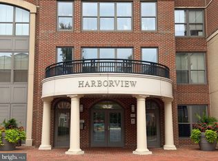 485 Harbor Side St, Woodbridge, VA 22191