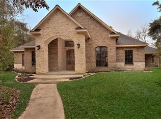 261 Ridgelake Dr, Montgomery, TX 77316