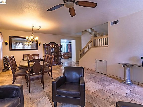 3rd image of 4616 Salvador Ln