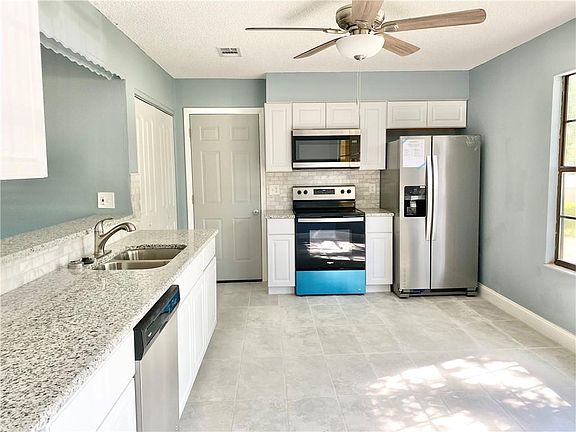 5th image of 6471 Sable Woods Dr E