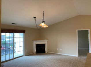 762 Hidden Springs Dr, Lewis Center, OH 43035