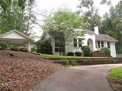 2nd image of 221 N Clemson Ave