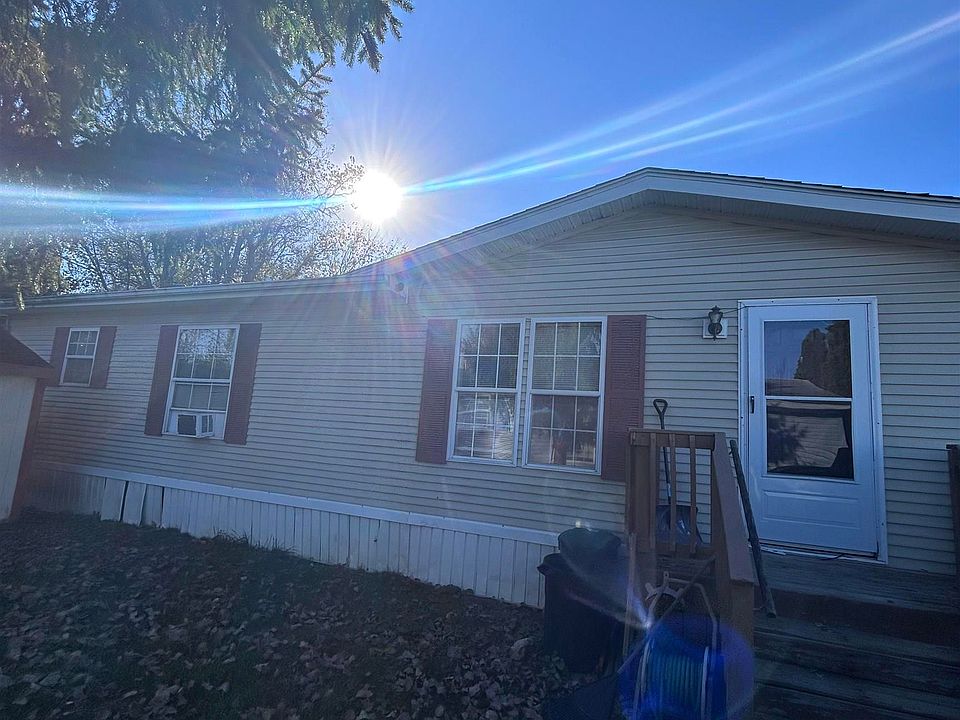 1st image of 400 Hunt Club Dr
