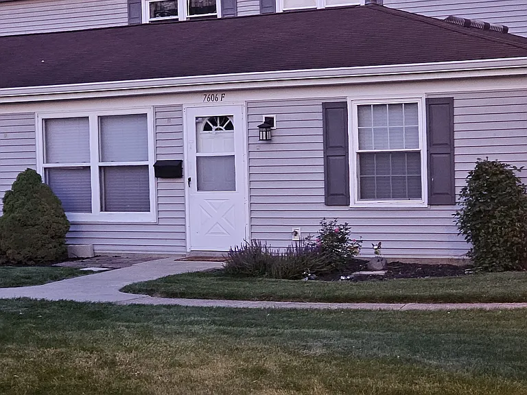 7606 Bristol Ln #F — Photo 5