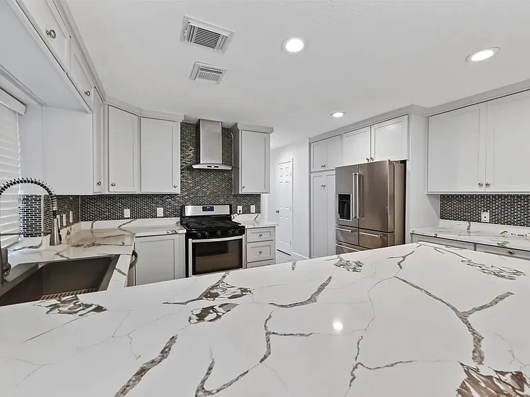 4019 Saint Michaels Ct — Photo 19
