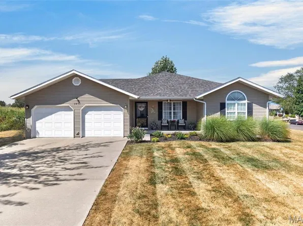 1871 Amanda Dr, Lebanon, MO 65536