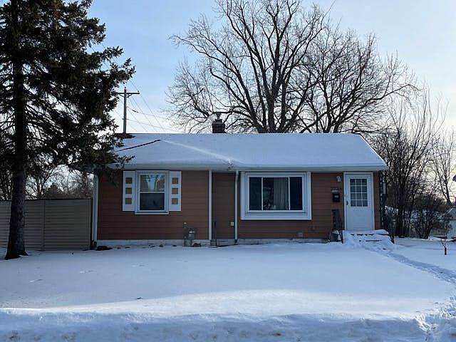 1st image of 2736 3rd Ave E