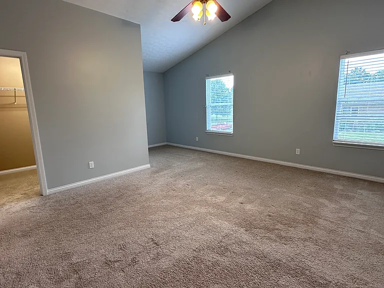11574 Bunker Hill Ct — Photo 12