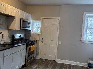 2525 Shields St, Philadelphia, PA 19142