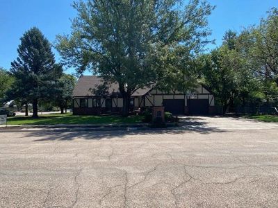1018 Crestline Dr, Garden City, KS, 67846