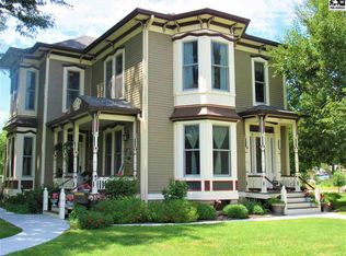 121 N 5th St, Sterling, KS 67579