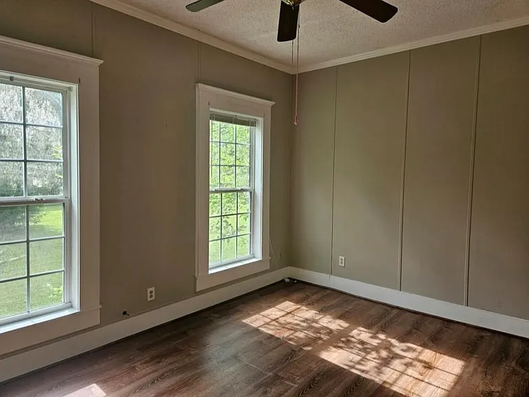 388 S Jones St — Photo 12