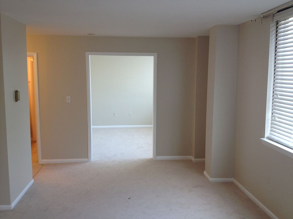 1st image of 4401 Lee Hwy APT 23