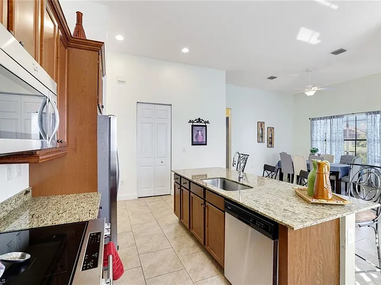 5177 Salerno St — Photo 12