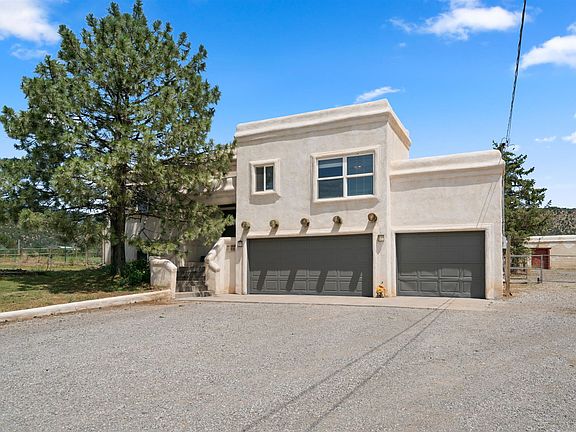 3rd image of 131 Shady Oak Cir