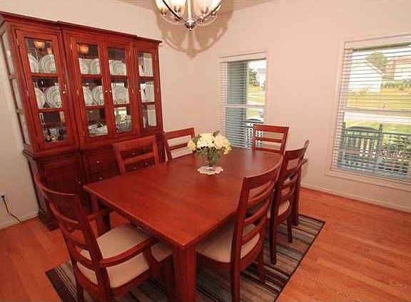 4th image of 42 Parnell Dr