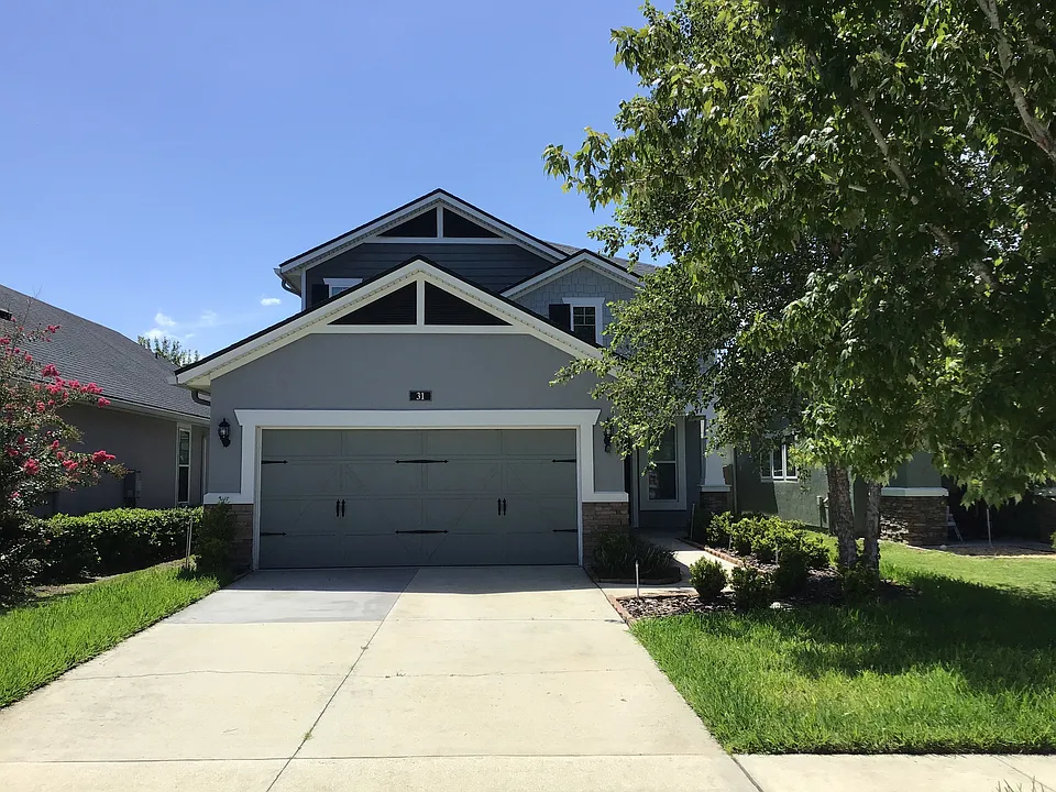 31 Hiller Ln
