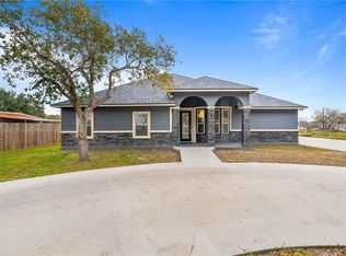 5378 Riverview Dr, Robstown, TX 78380