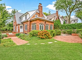 21 Forest Park Ave, Larchmont, NY 10538