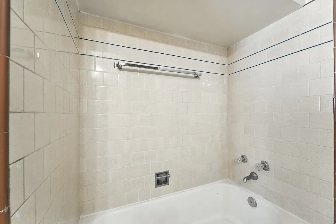 151 W 18th St - 5 — Photo 1