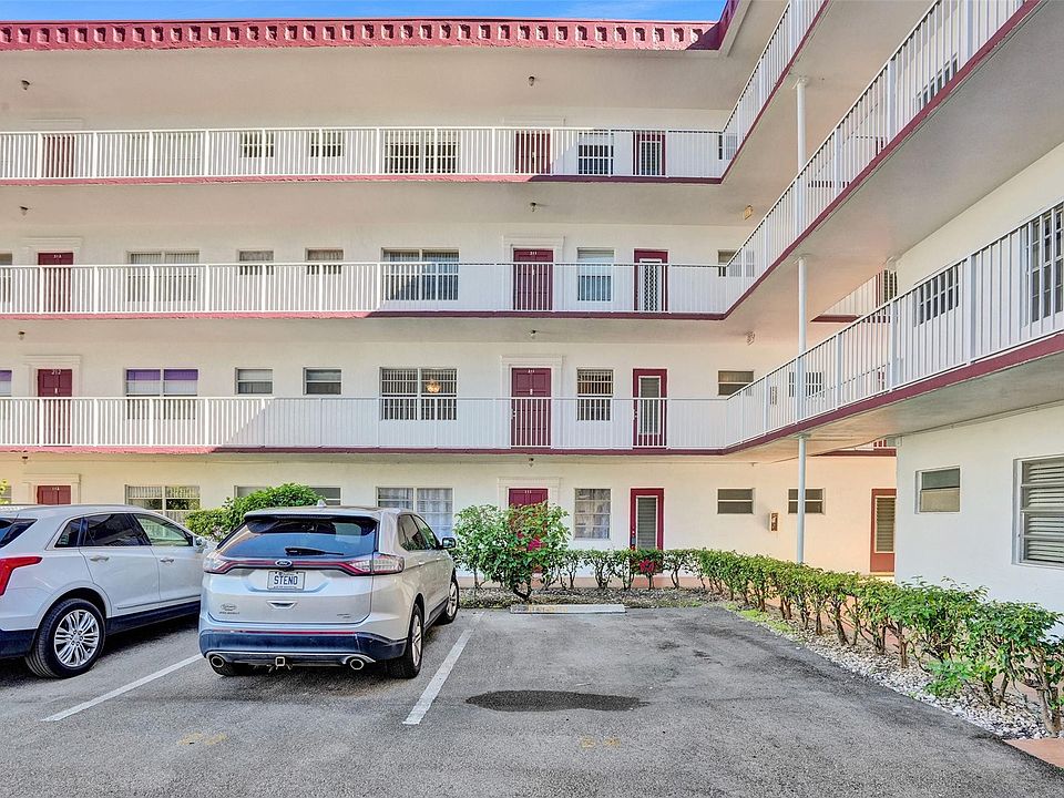 1st image of 4270 NW 40th Street #211