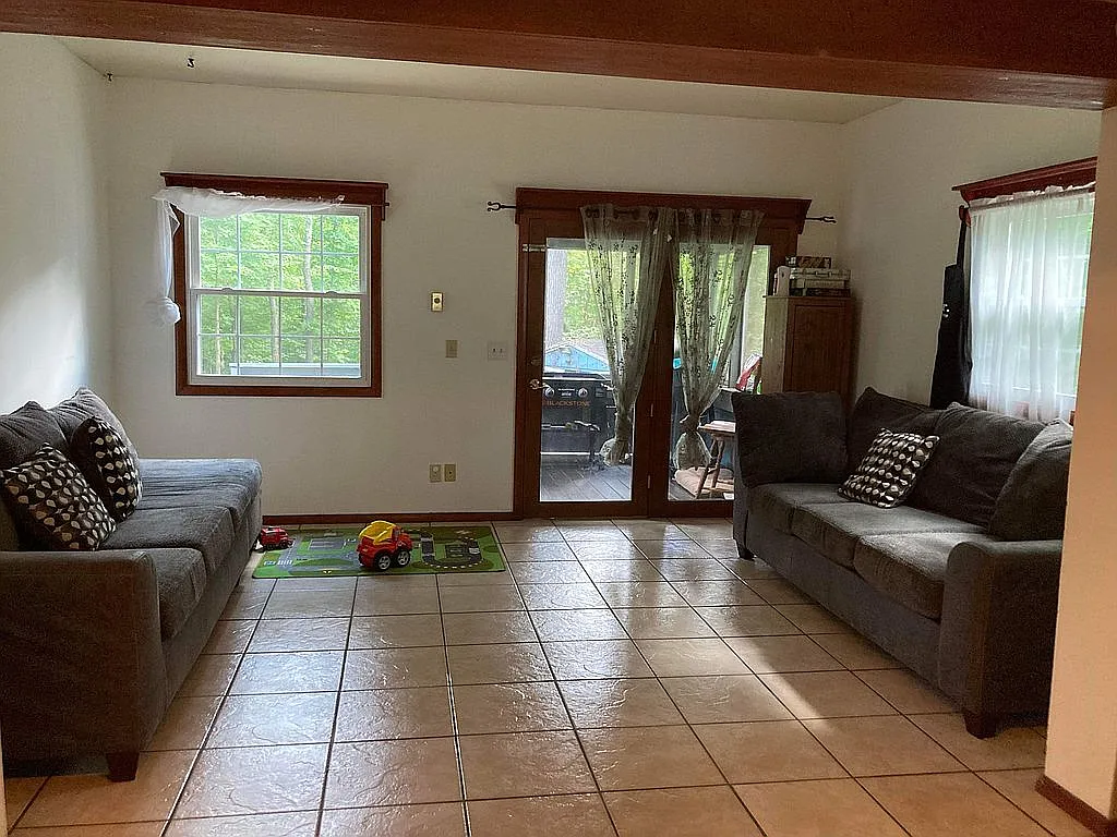 3211 Forest Dr photo 1