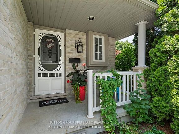 4th image of 623 Thornwood Ct