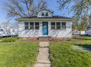 200 W Church St, Sadorus, IL