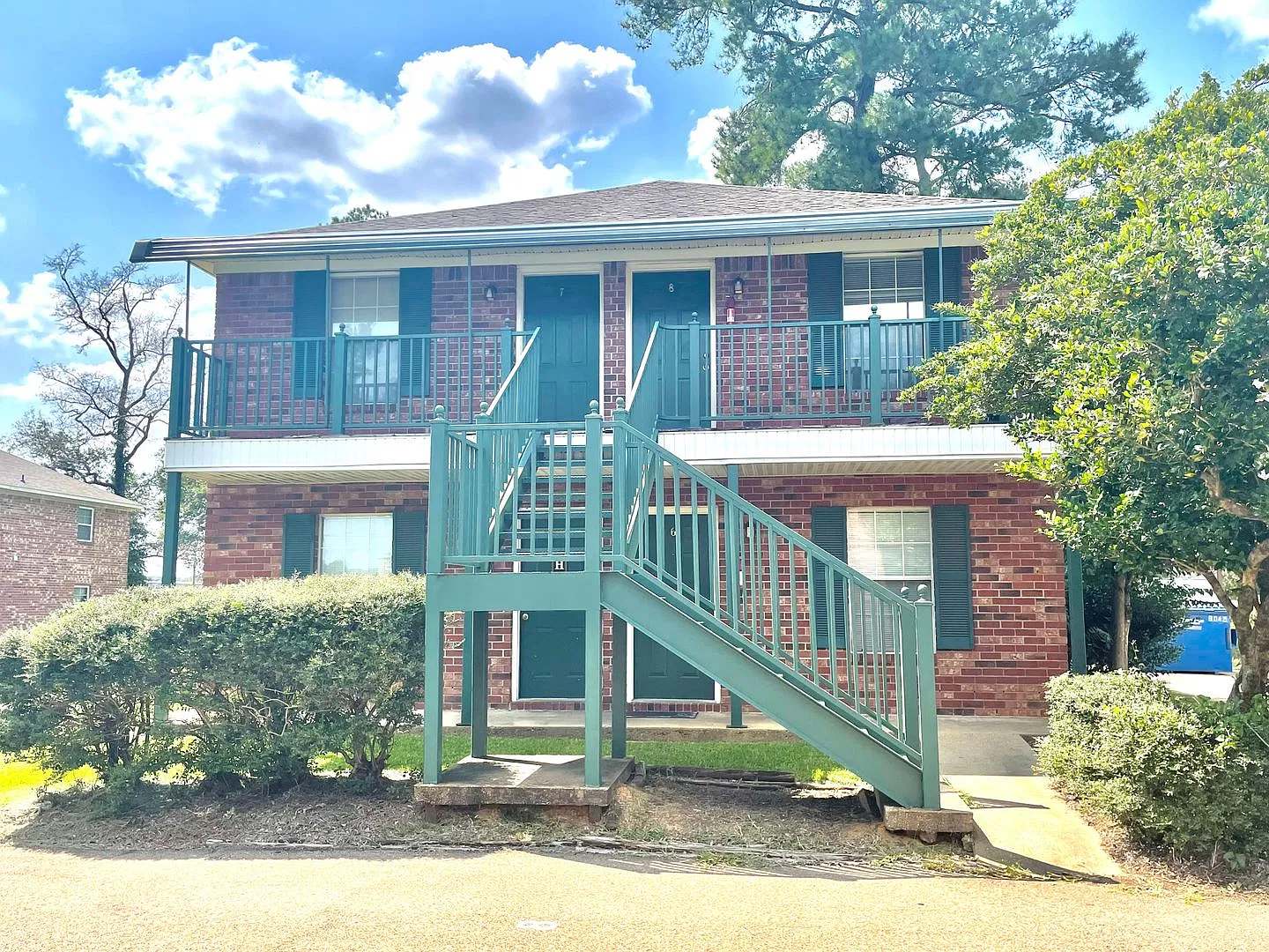 GS-Oak Village I — Photo 1