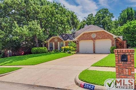 2nd image of 2842 Timber Hill Dr
