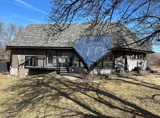 4601 Ashworth Rd, West Des Moines, IA 50265