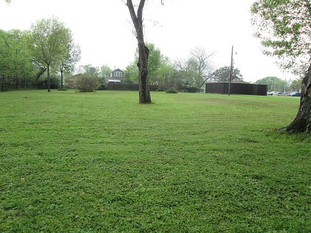 2nd image of 1624 W 3rd Ave