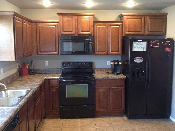 4th image of 4520 W Pecan St