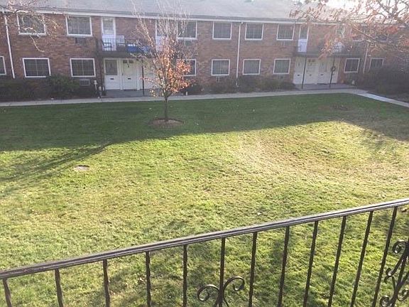 2nd image of 180 Jervis Ave