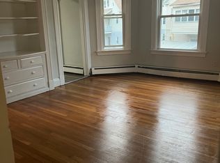 195 Edgewood St #2, Hartford, CT 06112